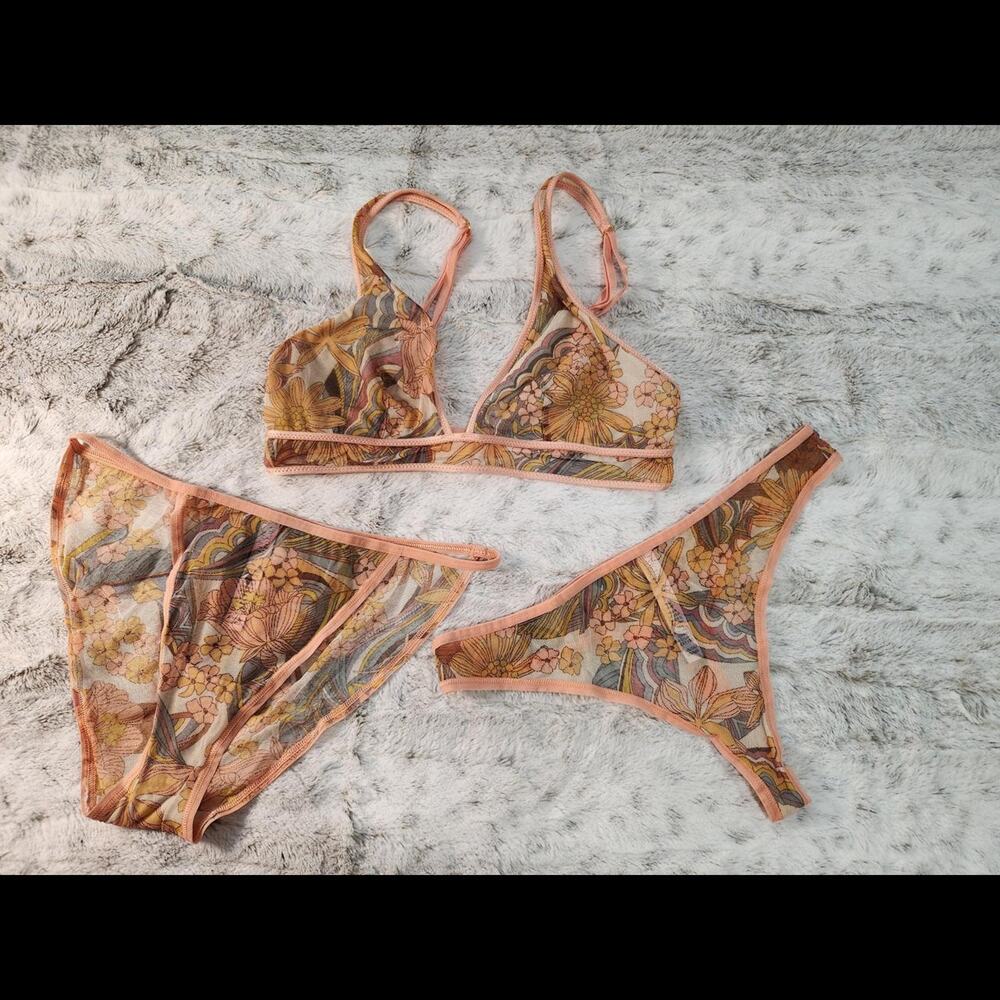 Victoria's Secret Coral 70's inspired mesh bra and panties 3 piece set size S
